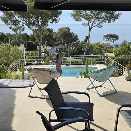 Charmante Avec Piscine, Clim, Wifi Et Parking A 300m De La - Fr-1-768-107 Les Issambres